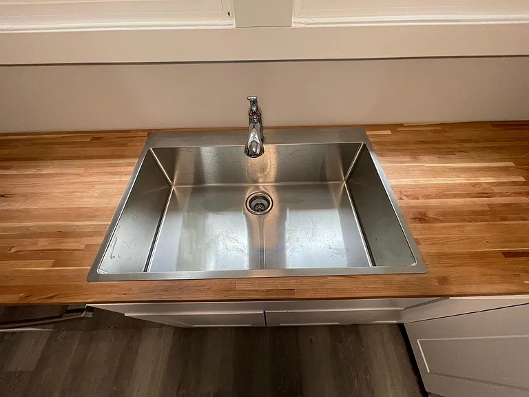 Large Basin Sink in Kitchen