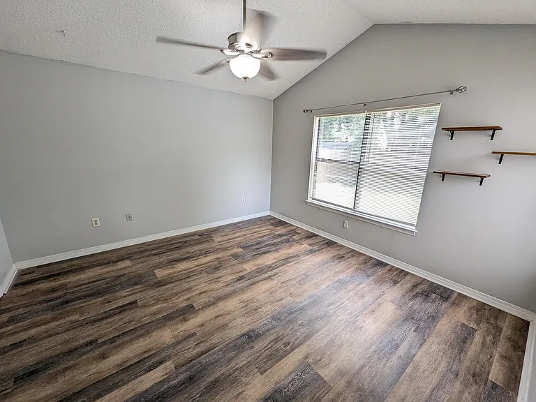 2236 Prytania Cir — Photo 10