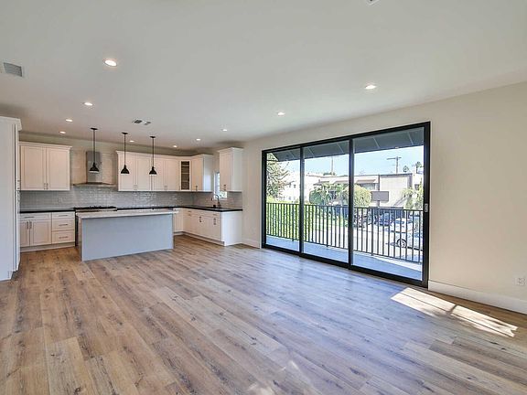 2nd image of 843 N Alfred St #1/2
