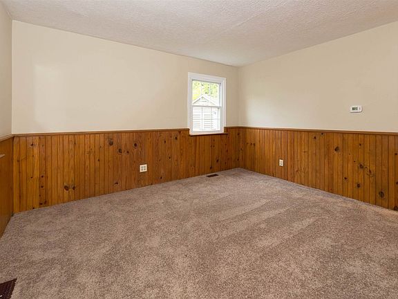 4th image of 2122 Renfrew Ct