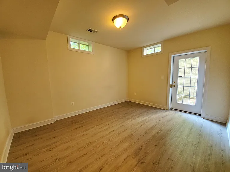 3301 Buckley St — Photo 32