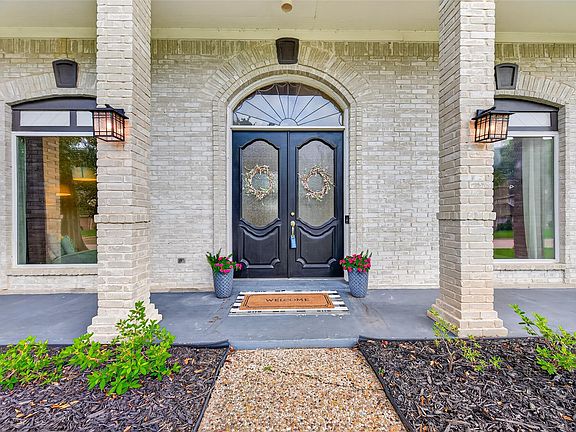 3rd image of 22339 Unicorns Horn Ln