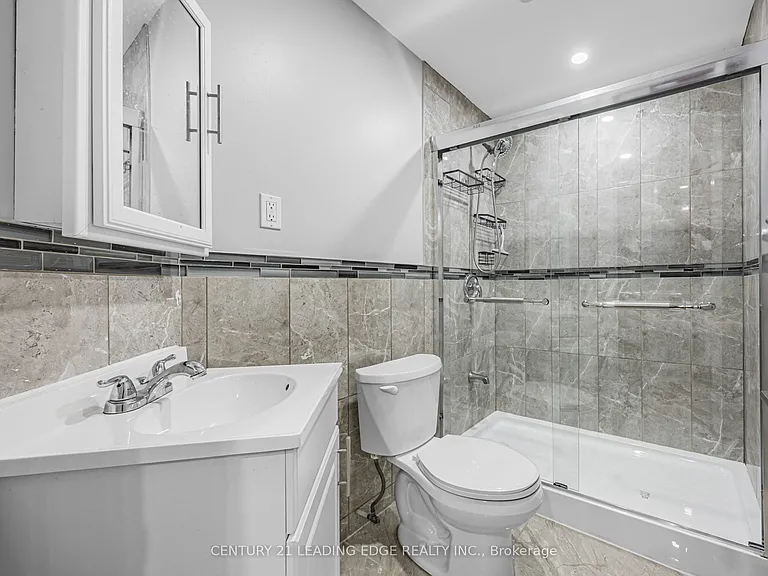 98 Erskine Dr #LOWER — Photo 22