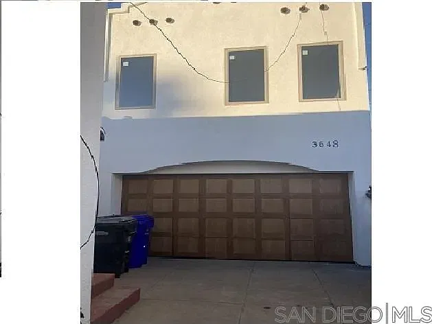 3646 Crown Point Dr
