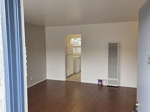 3rd image of 445 E Scott St APT 2