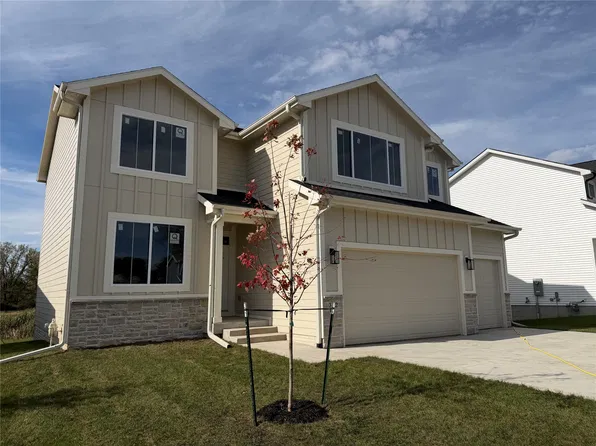 372 Napoli Ave, West Des Moines, IA 50266