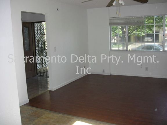 Formal Living or Dining Room