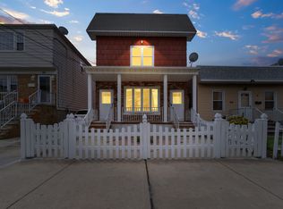 88 W 10th St, Bayonne, NJ 07002