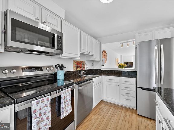 2nd image of 6194 Little Valley Way