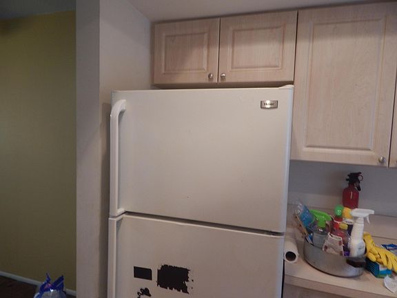 4th image of 2971 Ashley Drive W #C