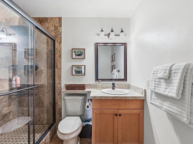 8021 E Oak St — Photo 25