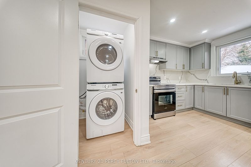 Toronto House for rent - 4 Bedrooms — photo 12