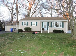 104 Hickory Dr, East Hartford, CT 06118