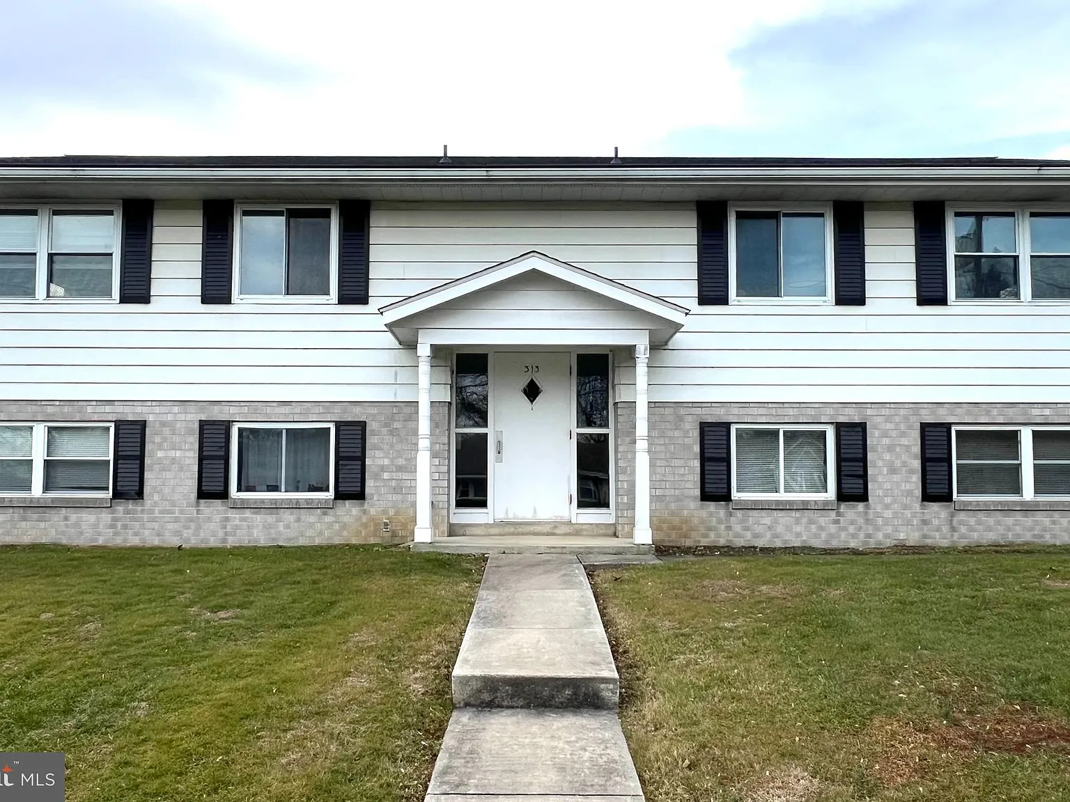 1 bed, 700 sqft, $1,295 — Photo 1