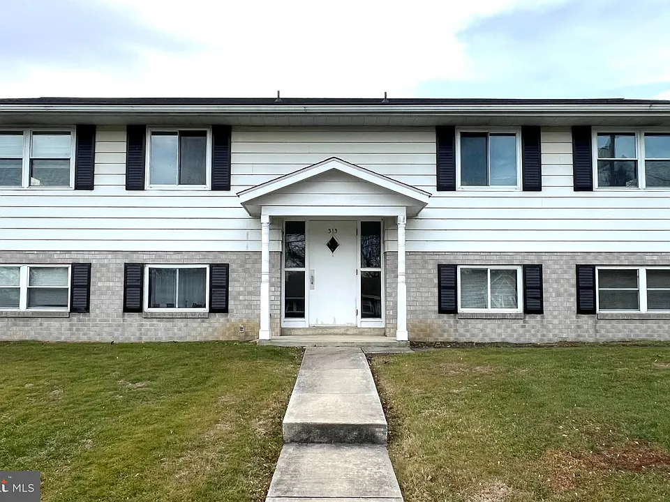 313 Herr Ave #1