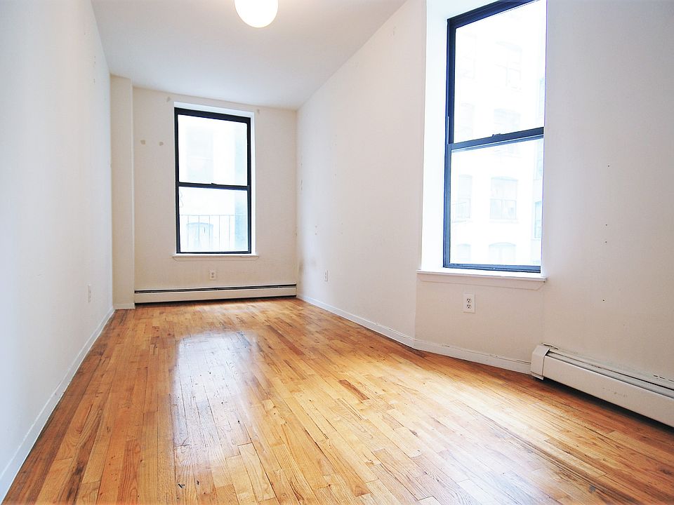 2nd image of 310 W 112th St APT 1B