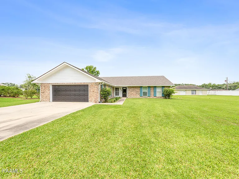 2508 Ferris Rd — Photo 32
