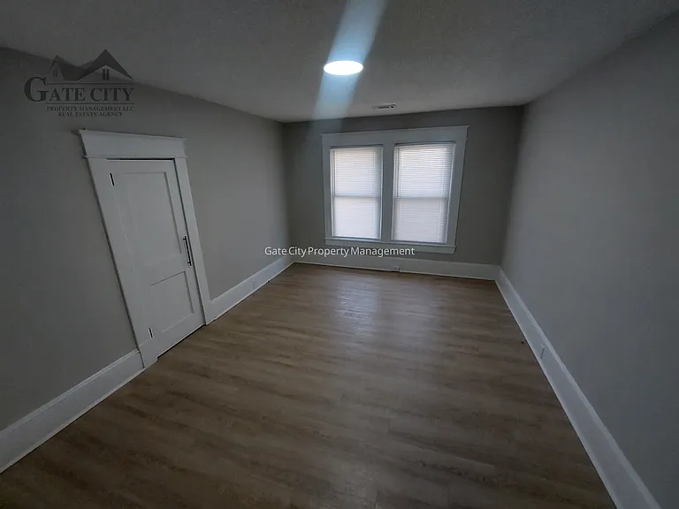 1105 Adams St — Photo 11