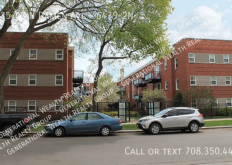 6435-43 N Damen Ave #6439-2N — Photo 1