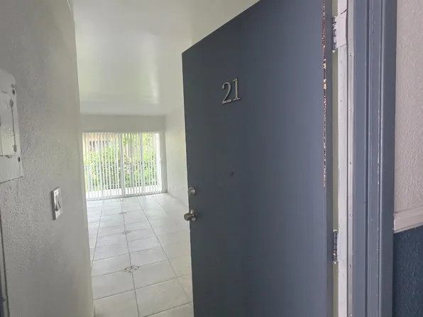 15411 Chase St #21, North Hills, CA 91343