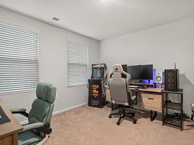 728 Cormiche Ln — Photo 3
