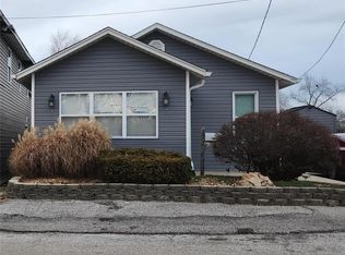 3402 Brown St, Alton, IL 62002