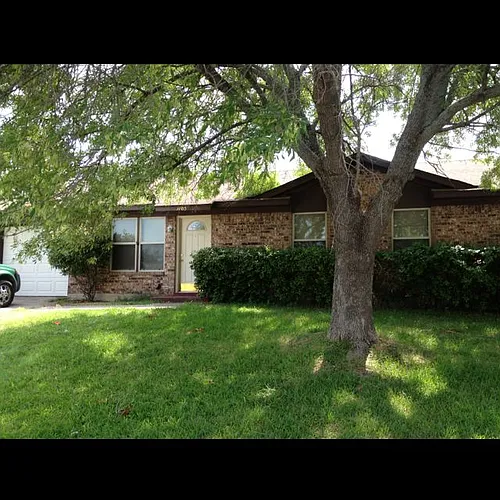 1105 Saturn Dr Photo 1
