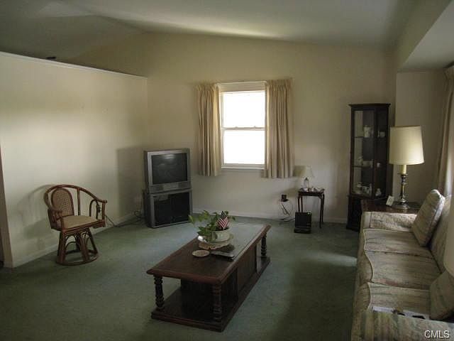 2nd image of 411 Woodside Ave