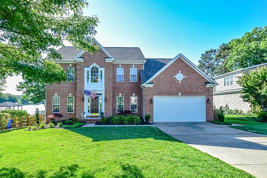 1st image of 108 Chandeleur Dr