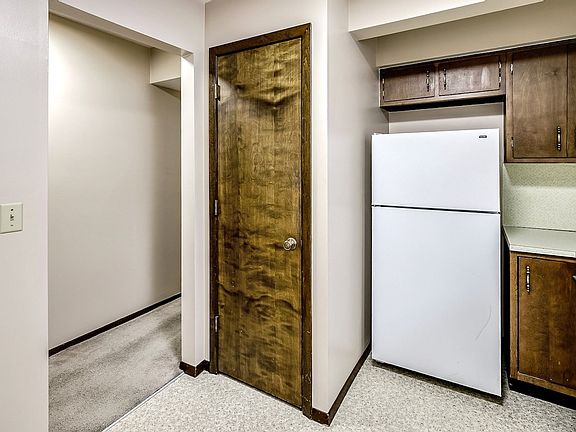 4th image of 6640 Military Ave APT 9