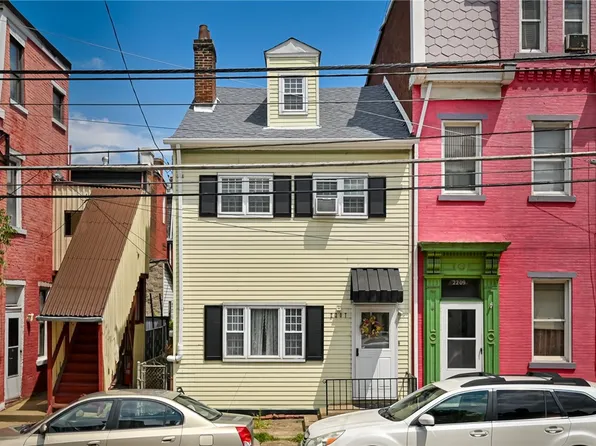 2207 Sarah St S, Pittsburgh, PA 15203