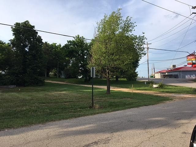 2nd image of 316 Summit St