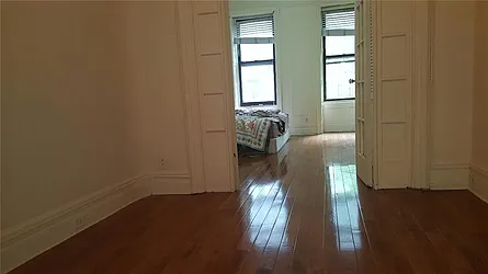 Rented by R New York