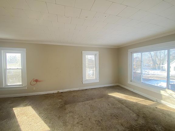 3rd image of 145 S Fulton St