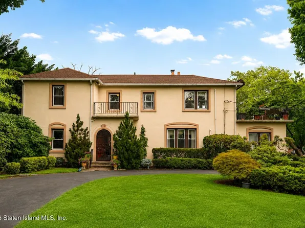 15 Allendale Rd, Staten Island, NY 10305