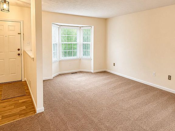 3rd image of 7719 Ora Ct