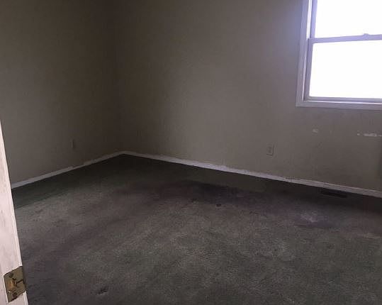 5th image of 4113 Walsh Ave