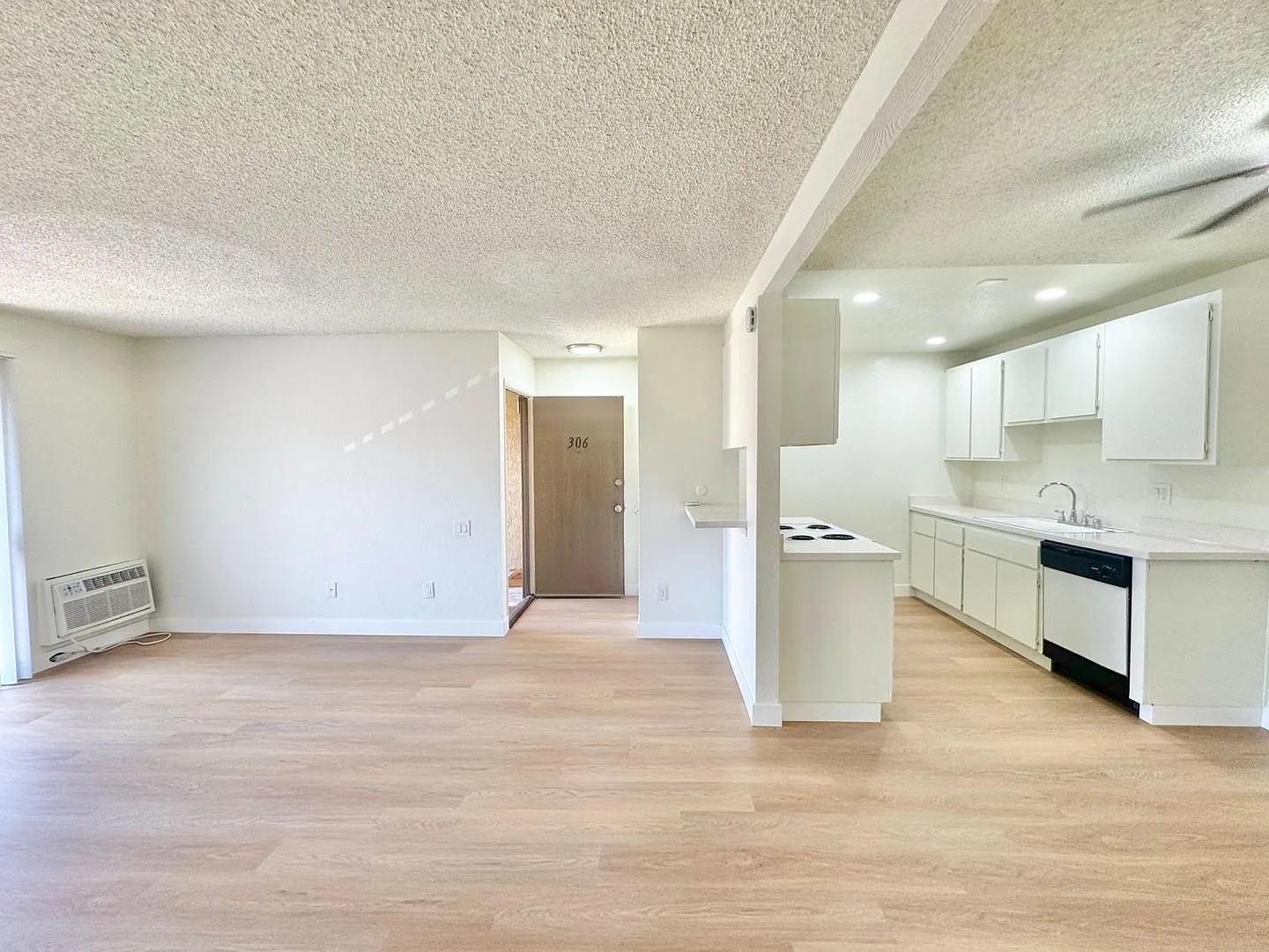 Buena Vista Apartments — Photo 4