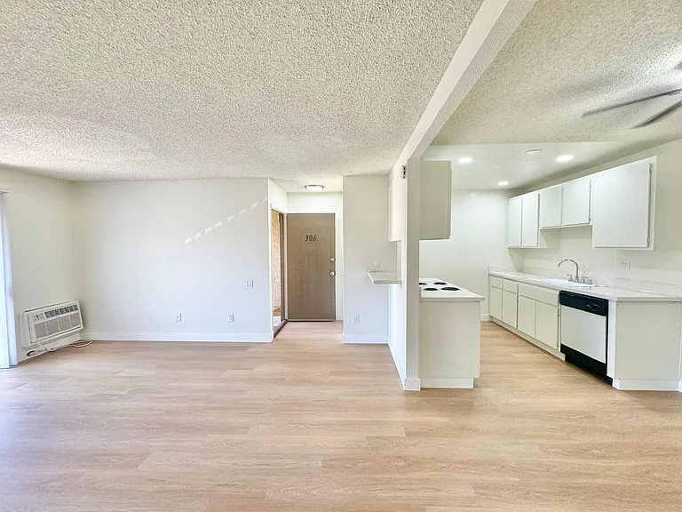 Buena Vista Apartments — Photo 3