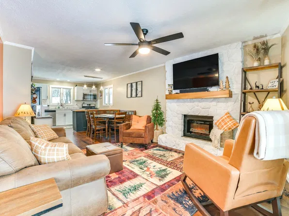 188 Michaywe Dr, Gaylord, MI 49735