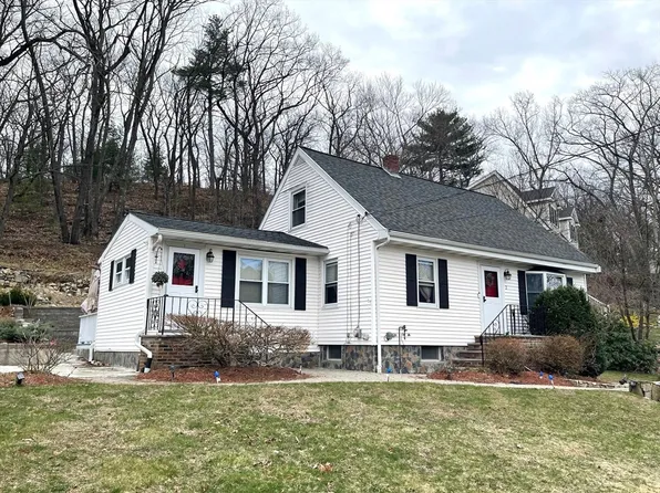 2 Mooney Rd, Burlington, MA 01803