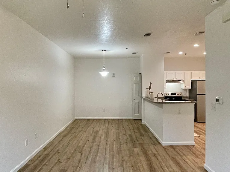 Concord Crossing Apartments — Photo 16
