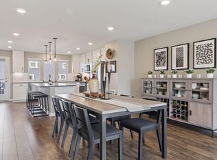 733 Midtown Ln, New Brighton, MN 55112