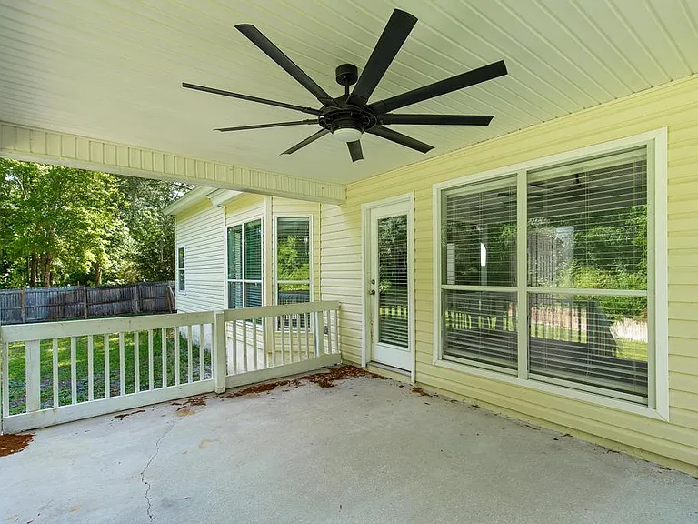 13480 Gallant Fox Cir W — Photo 37