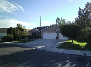 1363 White Bluffs Cir, Fernley, NV