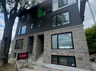 178 Rideau St #3, Kingston, ON K7K 3A3