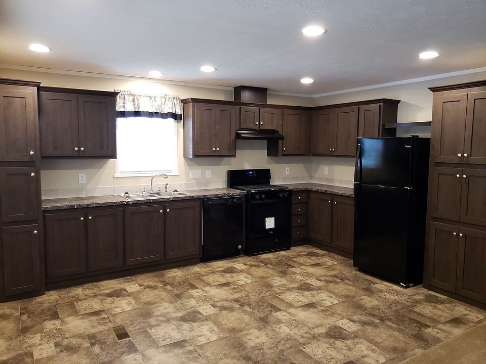 1st image of 516 Courtland Ln #296