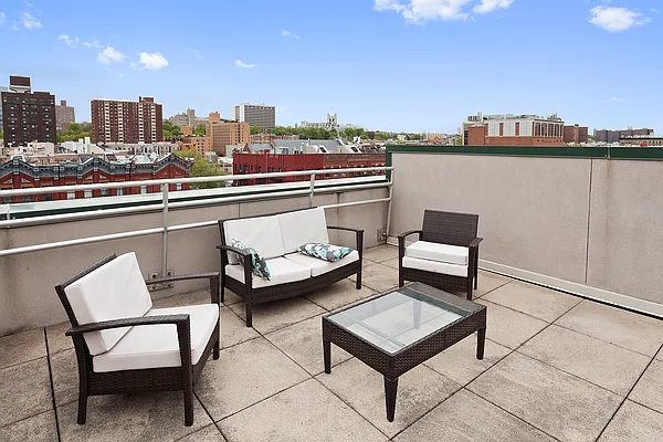 Rented by Compass | media 9