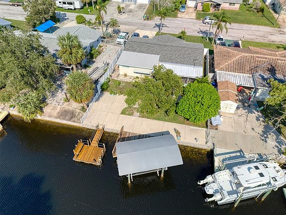 5th image of 13625 Maria Dr