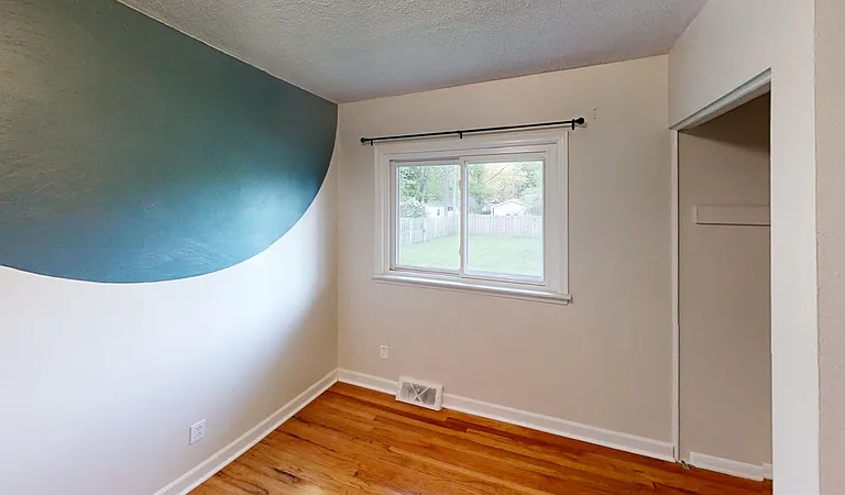 372 Highland Dr — Photo 13